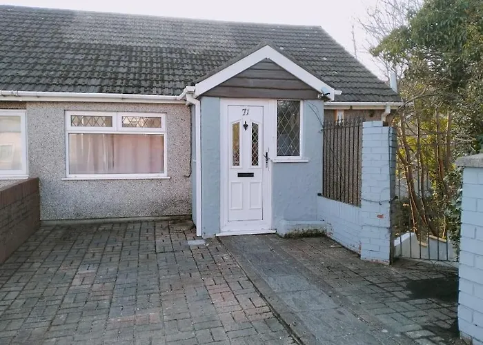 4 Bed House, Sea View Balcony